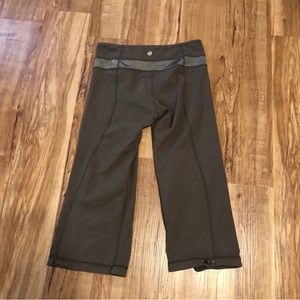 Lululemon Crops - size 4